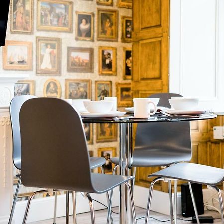 Appartamento West Bow - Magical Harry Potter-Inspired Flat Near Edinburgh Castle Esterno foto